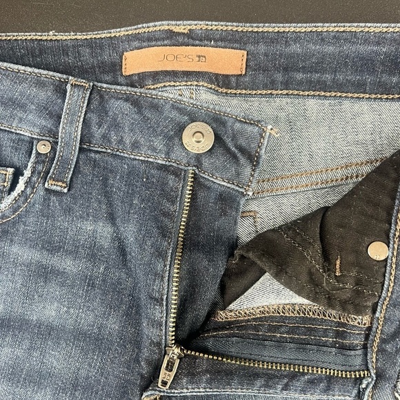 Joe’s Jeans Mid Rise Skinny Ankle Jeans With Raw Frayed Hem Dark Wash Size 26 - Picture 4 of 9